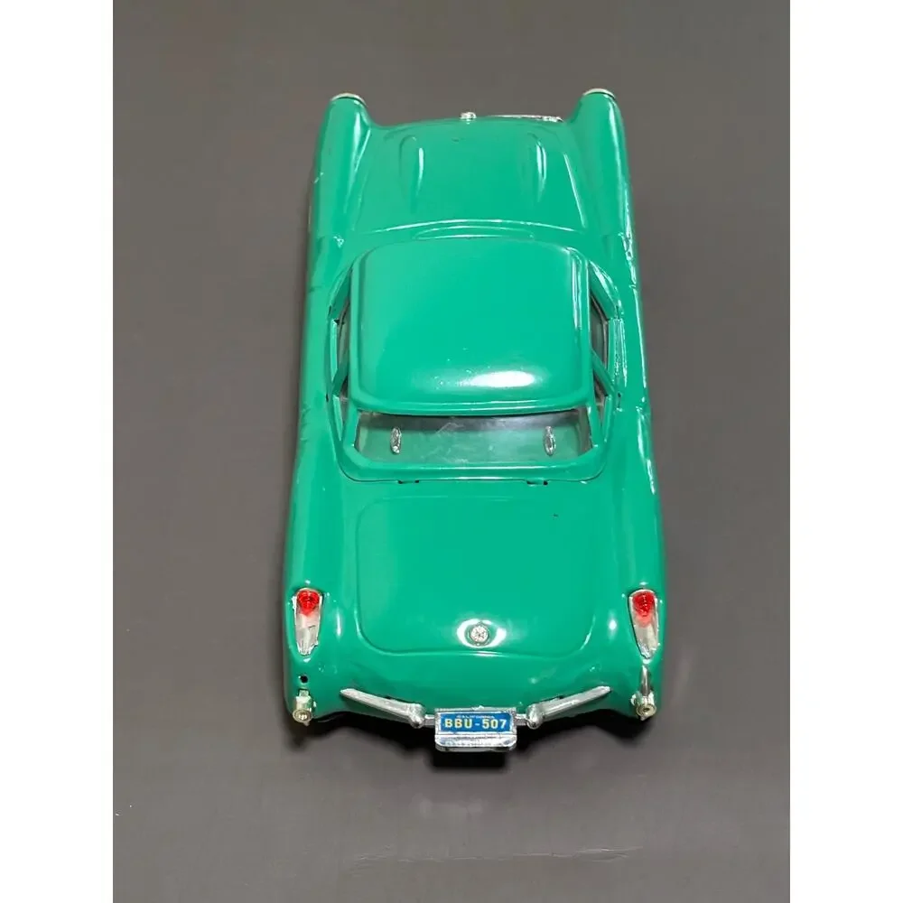 Luxe Car Vintage Cascade Green 1957 Corvette Hardtop Friction 1:18 Tin